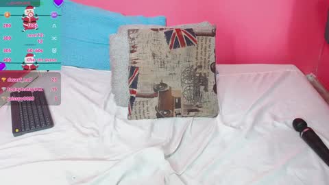 Snapshot of gissellsaenz chatting on 14, 12, 2024 Gissell Saenz online show from 14, 12, 2024