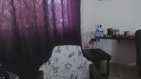 Snapshot of gissellsaenz chatting on 4, 2, 2025 Gissell Saenz online show from 4, 2, 2025