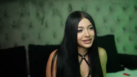 Snapshot of giuliasya chatting on 8, 10, 2025 Giulia online show from 8, 10, 2025