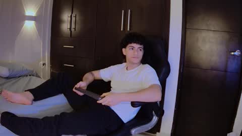 Snapshot of giyu_hayashi chatting on 14, 12, 2025 giyu online show from 14, 12, 2025