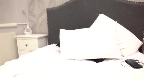 Snapshot of gizzlemcclizzle chatting on 28, 10, 2025 Chad Thunderstroke and Bianca online show from 28, 10, 2025