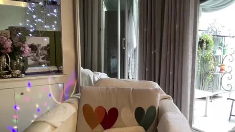 Snapshot of gl1tter_barbie chatting on 12, 1, 2025 Gl1tter Barbie online show from 12, 1, 2025