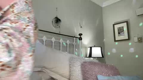 Snapshot of gl1tter_barbie chatting on 28, 10, 2025 Gl1tter Barbie online show from 28, 10, 2025