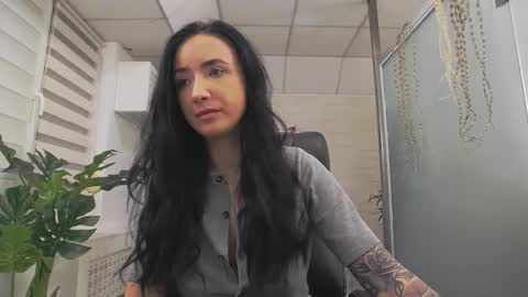 Snapshot of glamkate chatting on 15, 12, 2025 online show from 15, 12, 2025