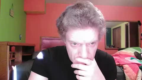 Snapshot of glamtransgoddess15 chatting on 15, 11, 2025 glam trans goddess online show from 15, 11, 2025