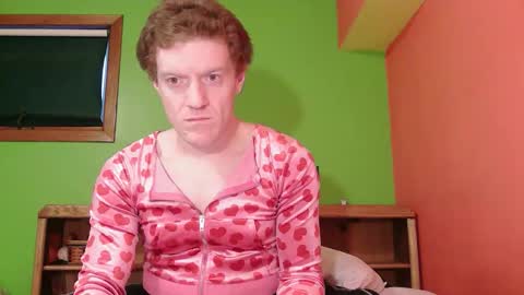 Snapshot of glamtransgoddess15 chatting on 24, 2, 2026 glam trans goddess online show from 24, 2, 2026