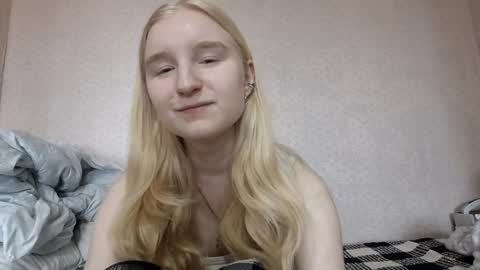 Snapshot of glennabeem chatting on 4, 4, 2026 Laura online show from 4, 4, 2026