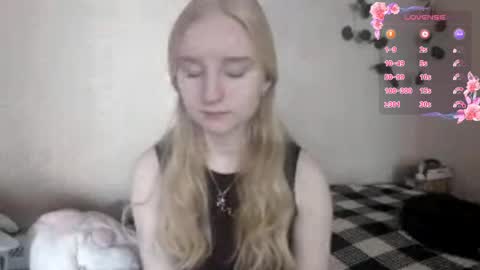 Snapshot of glennabeem chatting on 8, 5, 2026 Laura online show from 8, 5, 2026