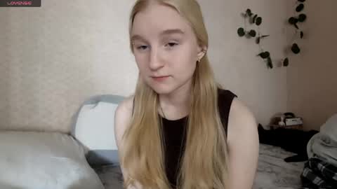 Snapshot of glennabeem chatting on 18, 5, 2026 Laura online show from 18, 5, 2026