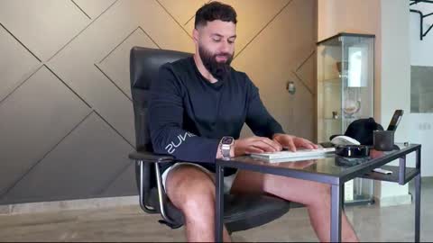 Matthew .. for short call me Matt online show from 13, 2, 2025