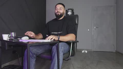 Matthew .. for short call me Matt online show from 11, 10, 2025