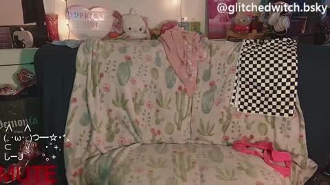 Glitch online show from 13, 12, 2024