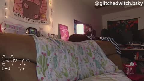 Glitch online show from 19, 12, 2024