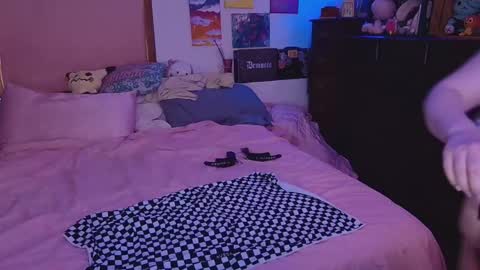 Glitch online show from 5, 2, 2025