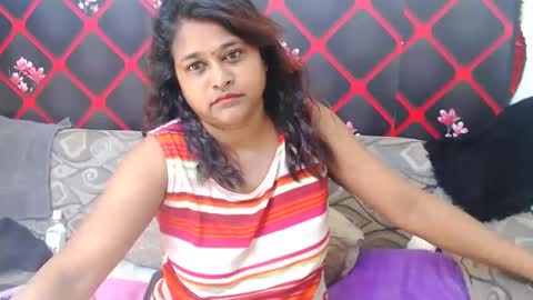 Snapshot of glitter_candy chatting on 8, 3, 2025 glitter candy online show from 8, 3, 2025