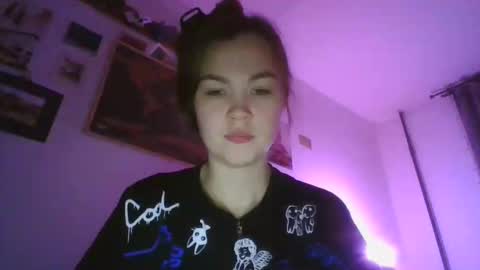 Snapshot of glitter_doll chatting on 16, 1, 2025 glitter_doll online show from 16, 1, 2025