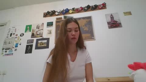 Snapshot of glitter_doll chatting on 21, 1, 2025 glitter_doll online show from 21, 1, 2025