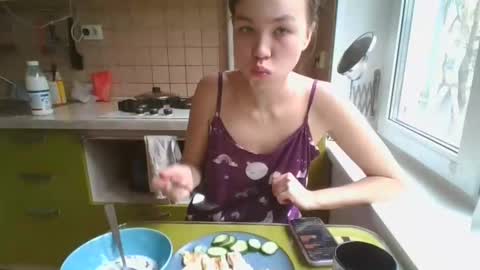 Snapshot of glitter_doll chatting on 6, 3, 2025 glitter_doll online show from 6, 3, 2025