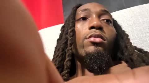 Snapshot of glomightyj chatting on 15, 12, 2025 glomightyj online show from 15, 12, 2025