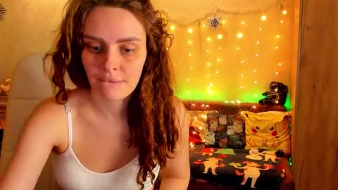 Gloria Wood online show from 2, 1, 2025