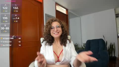 Snapshot of gloriacrespo chatting on 1, 1, 2025 gloriacrespo online show from 1, 1, 2025