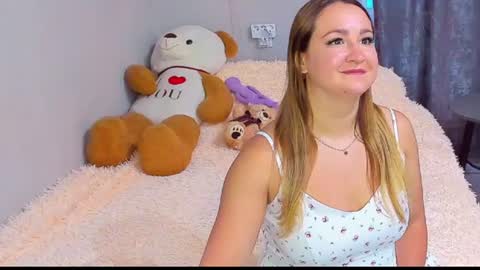 Snapshot of gloriamistress chatting on 19, 6, 2026 gloriamistress online show from 19, 6, 2026