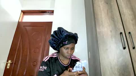 Snapshot of glossybae chatting on 11, 11, 2025 glossybae online show from 11, 11, 2025