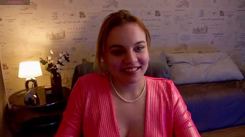 Snapshot of glow_margo chatting on 7, 5, 2026 Margo online show from 7, 5, 2026