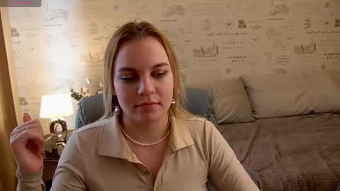 Snapshot of glow_margo chatting on 18, 5, 2026 Margo online show from 18, 5, 2026