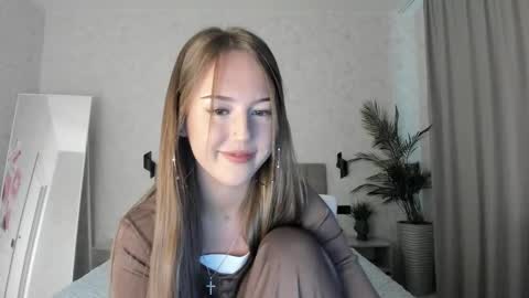 Lina online show from 5, 10, 2025