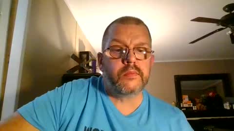 Snapshot of gobey33 chatting on 10, 9, 2025 IDKIDCIDGAF online show from 10, 9, 2025