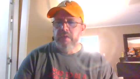 Snapshot of gobey33 chatting on 28, 9, 2025 IDKIDCIDGAF online show from 28, 9, 2025