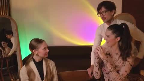   330 UTC2 girls   online show from 9, 9, 2025