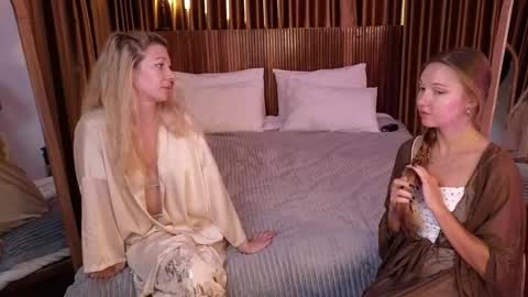   330 UTC2 girls   online show from 16, 11, 2025