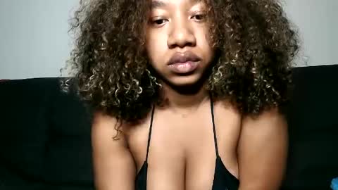 Snapshot of goddessdaisysky chatting on 10, 1, 2025 Goddess Daisy Sky online show from 10, 1, 2025