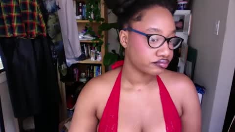 Snapshot of goddessdaisysky chatting on 19, 9, 2025 Goddess Daisy Sky online show from 19, 9, 2025