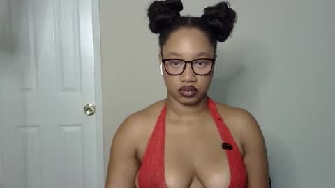 Snapshot of goddessdaisysky chatting on 20, 9, 2025 Goddess Daisy Sky online show from 20, 9, 2025