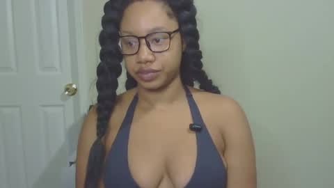 Snapshot of goddessdaisysky chatting on 13, 10, 2025 Goddess Daisy Sky online show from 13, 10, 2025