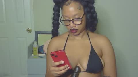 Snapshot of goddessdaisysky chatting on 18, 10, 2025 Goddess Daisy Sky online show from 18, 10, 2025