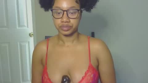 Snapshot of goddessdaisysky chatting on 19, 10, 2025 Goddess Daisy Sky online show from 19, 10, 2025