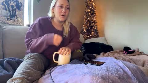 Snapshot of goddessmayvn chatting on 10, 1, 2025 GoddessMayvn online show from 10, 1, 2025