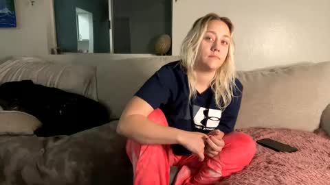 Snapshot of goddessmayvn chatting on 1, 2, 2025 GoddessMayvn online show from 1, 2, 2025