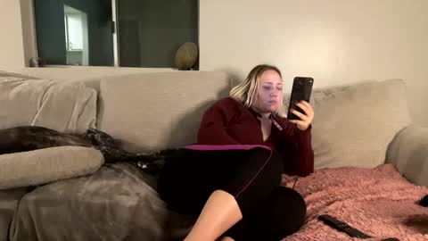 Snapshot of goddessmayvn chatting on 2, 2, 2025 GoddessMayvn online show from 2, 2, 2025