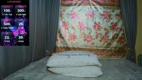 Layla Salvardor online show from 14, 10, 2025