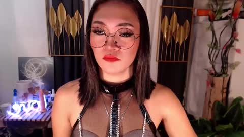 Snapshot of goddessquinnie chatting on 29, 12, 2024 quinnie online show from 29, 12, 2024