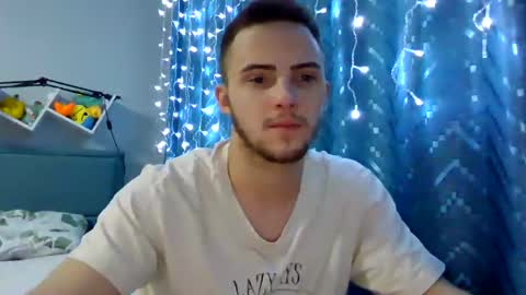 Snapshot of golden_boyyy21 chatting on 11, 1, 2025 Golden boyyy21 online show from 11, 1, 2025