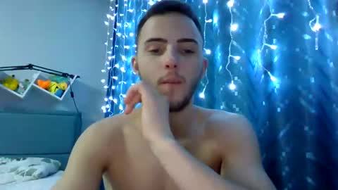 Snapshot of golden_boyyy21 chatting on 11, 1, 2025 Golden boyyy21 online show from 11, 1, 2025