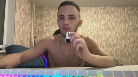 Snapshot of golden_boyyy21 chatting on 2, 2, 2025 Golden boyyy21 online show from 2, 2, 2025