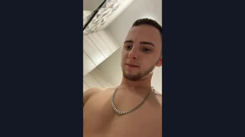 Snapshot of golden_boyyy21 chatting on 8, 2, 2025 Golden boyyy21 online show from 8, 2, 2025