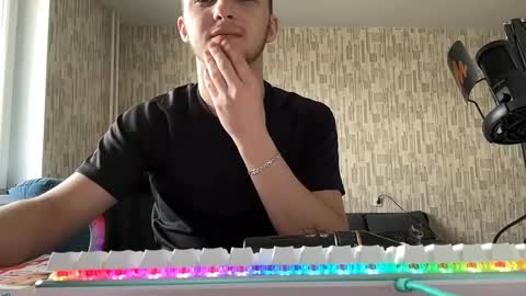 Snapshot of golden_boyyy21 chatting on 16, 2, 2025 Golden boyyy21 online show from 16, 2, 2025